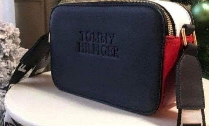 Geanta crossbody Tommy Hilfiger,logo imprimat+portofel, saculet, etich