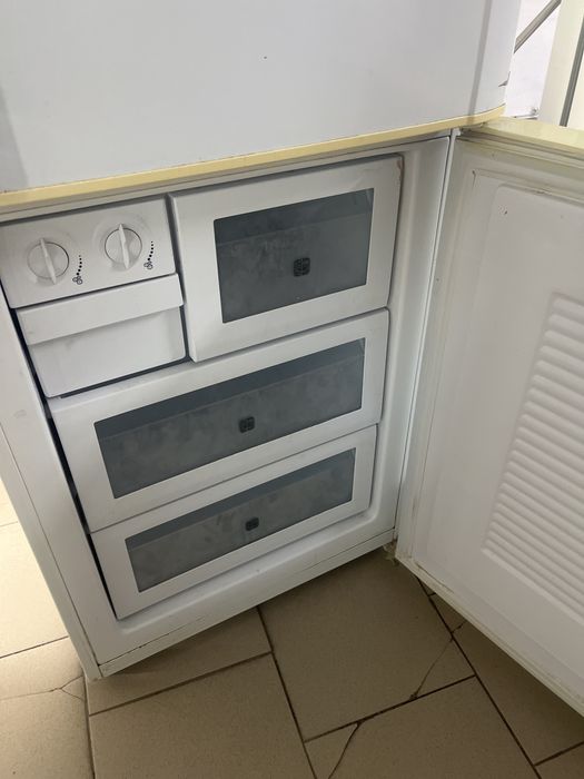 Холодильник срочно продам 10тыс