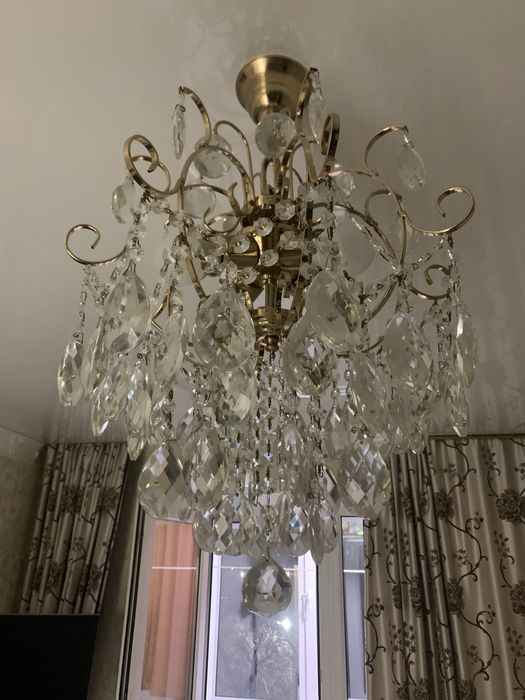 Продаю люстру в хорошем состянии.