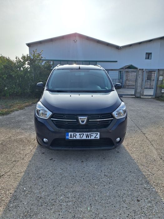 Vând Dacia Lodgy