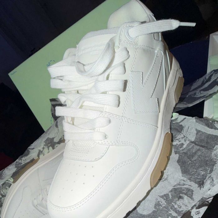 #NOU# Off White Out of Office White - Verificare Colet -