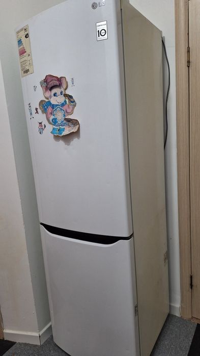 Холодильник-2м-25см