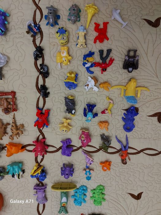 Киндер игрушки разные