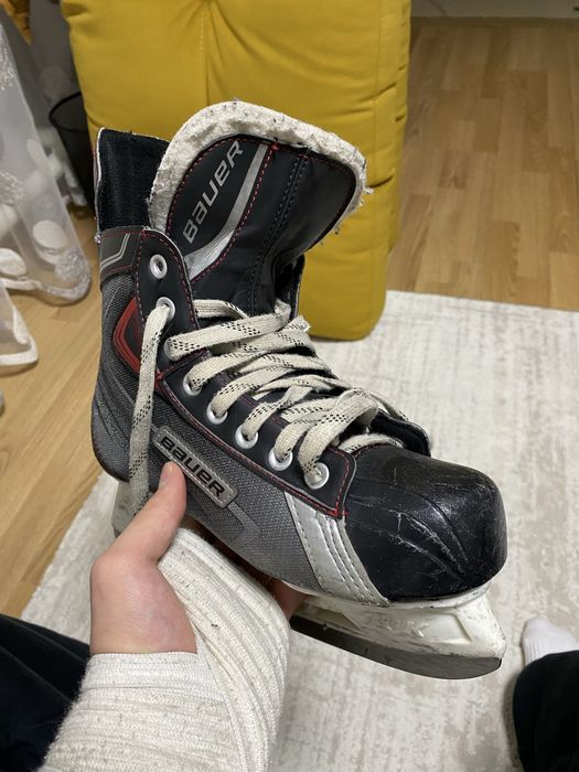 Продам коньки Bauer Vapor X30