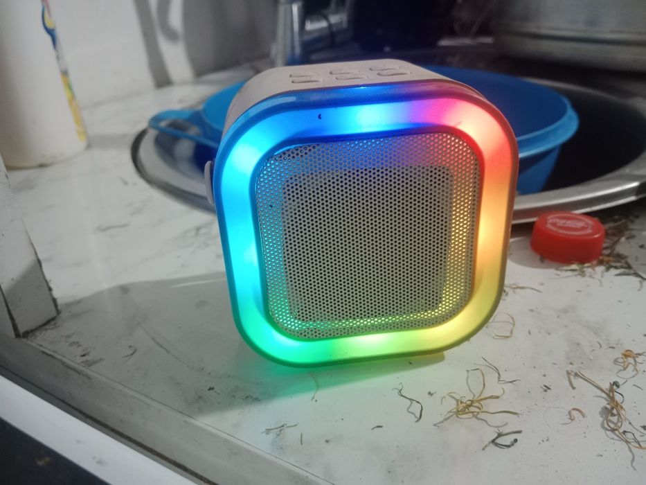 Продаю колонка KINYO K12