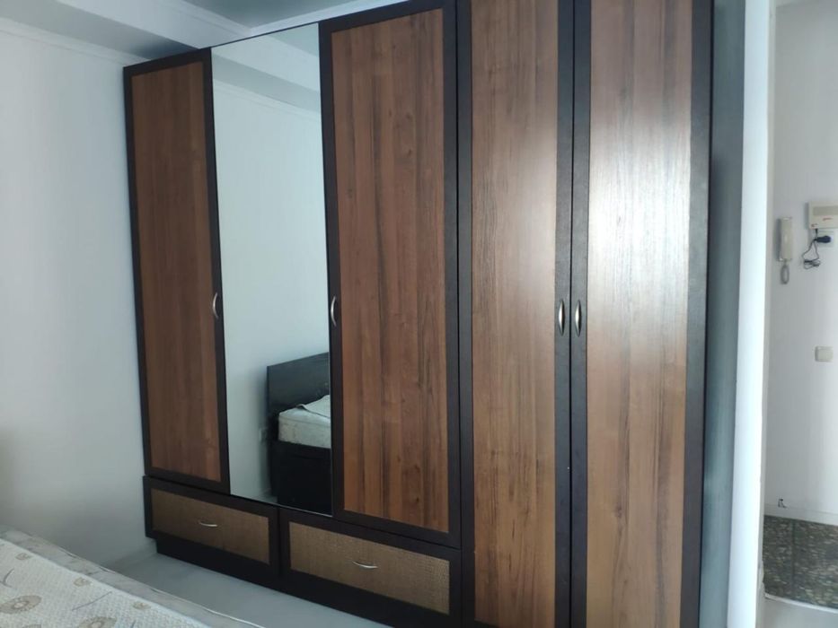 Продам спальный гарнитур