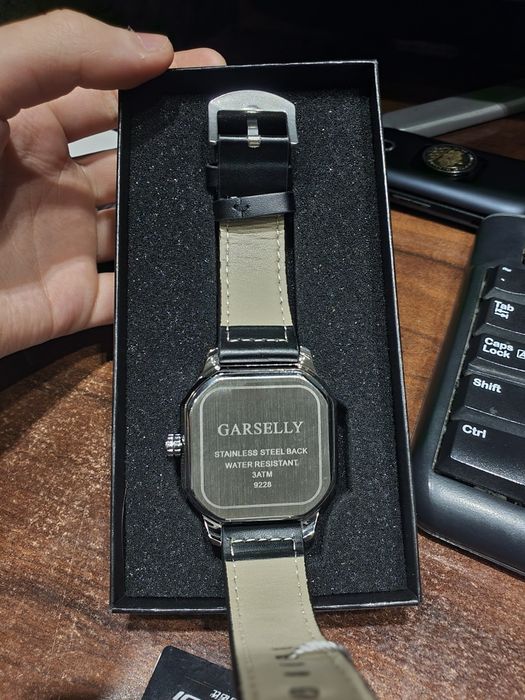 Наручные Мужские Часы Возможен  Торг есть