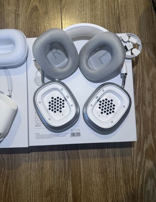 Apple AirPods Max – Silver