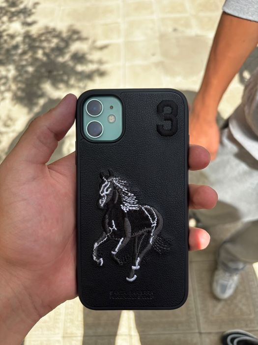 iPhone 11  128гб