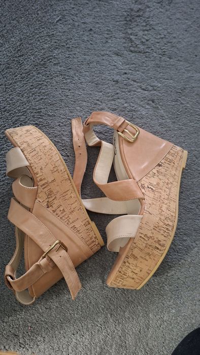 Дамски високи токове