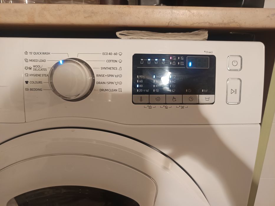Пералня Samsung WW70T4540TE/LE – 7 кг, 1400 об/мин, AddWash – отлично състояние