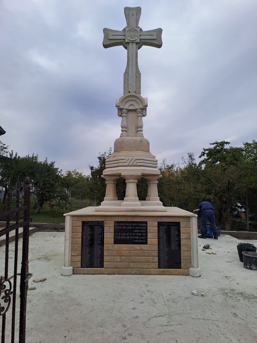 Lucrări din piatră naturală de Cosauti din Republica Moldova