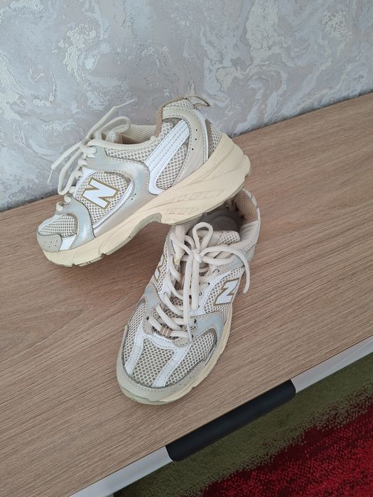 Продам кроссовки