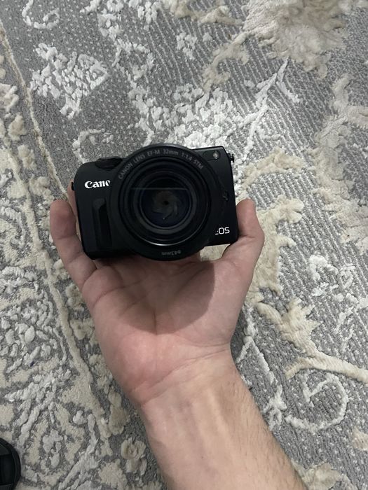 Канон М2 ЕОS Canon M2