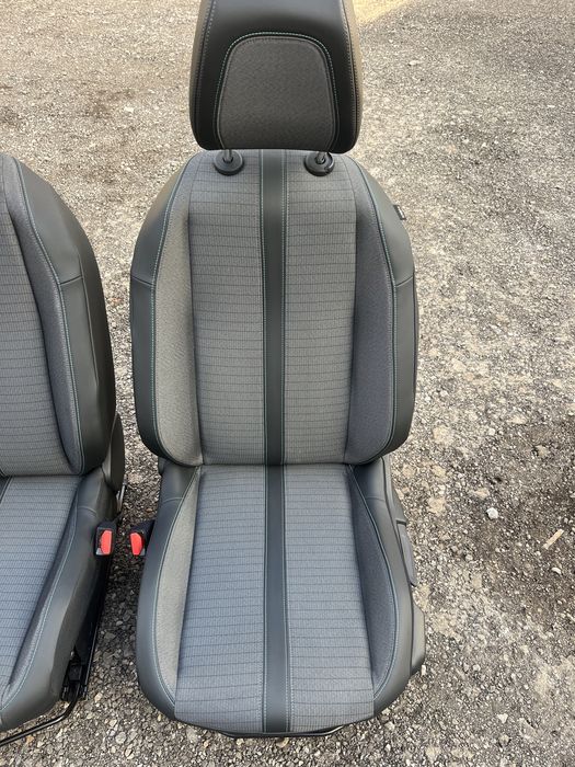Салон за Пежо 208  2008 Peugeot 208 2008 след 2020 година