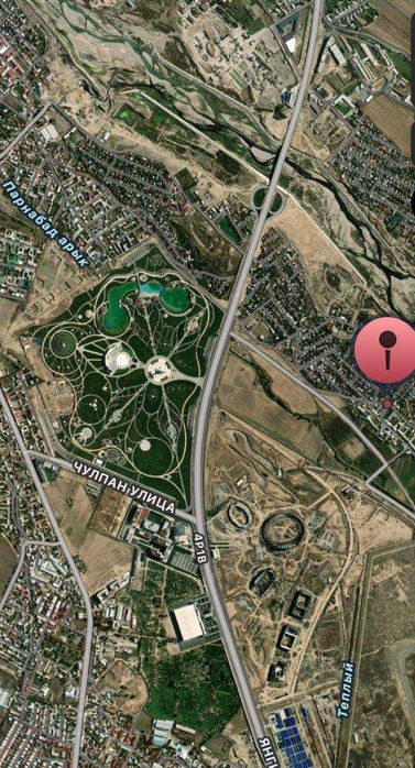 Ер участкаси 24,5 соток. Соткаси 17000у.е Янги Узб тарафда.