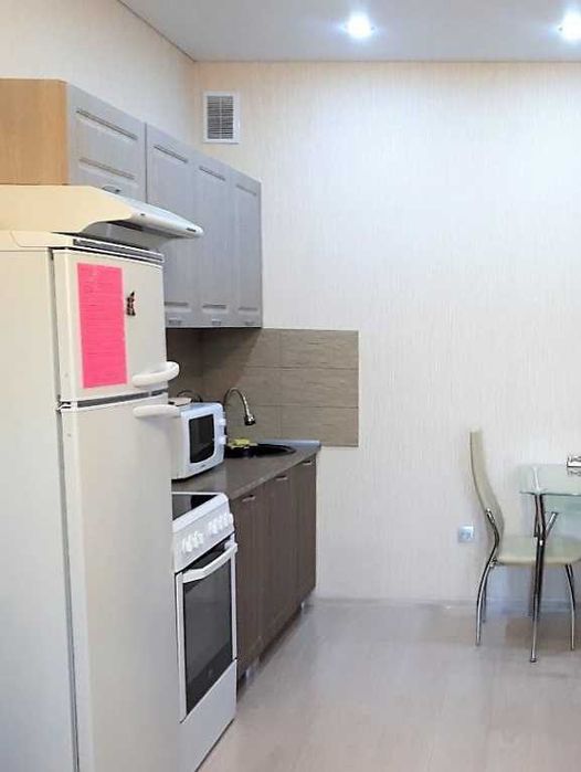 Дава се под наем Двустаен апартамент в Пловдив, Тракия - 65 кв.м за 204 € - Снимка #1