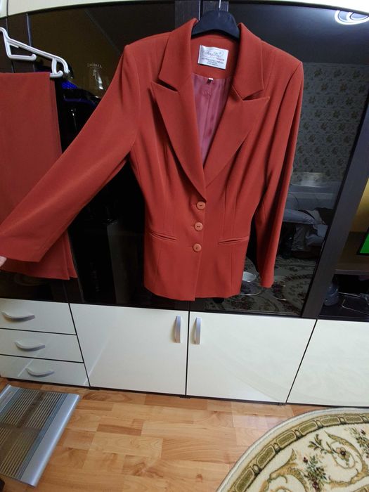 costum taior cu pantalon, caramiziu,XL