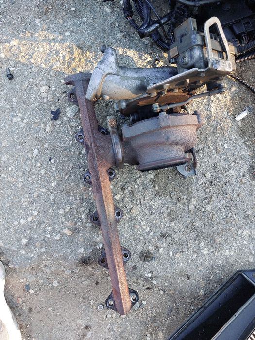 Турбина с изпускателен колектор е93 бмв  3.0д 231кс m57 bmw e93 3.0d