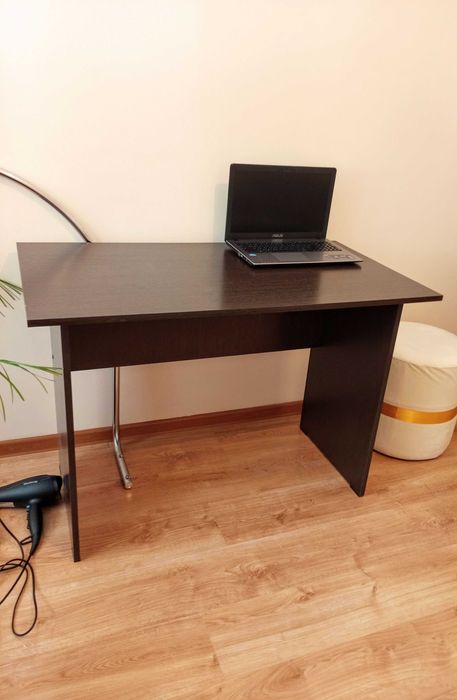 Стол для компьютера