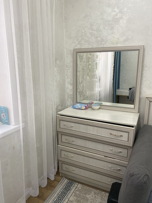 Продам спальный гарнитур