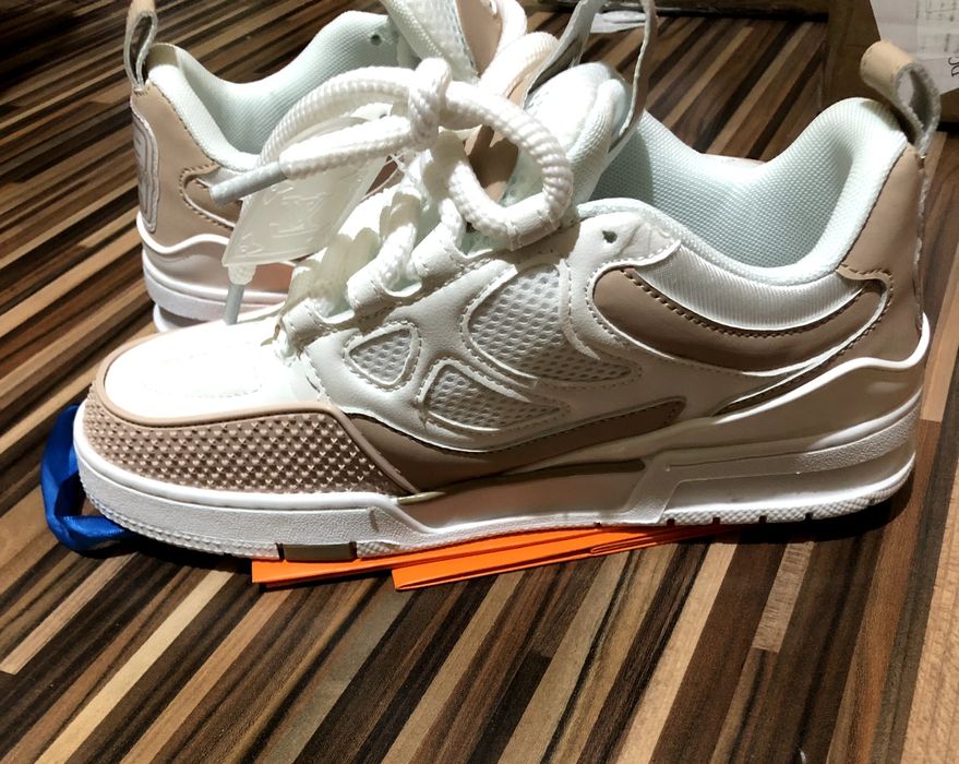 Lv skate crem în conditie perfecta