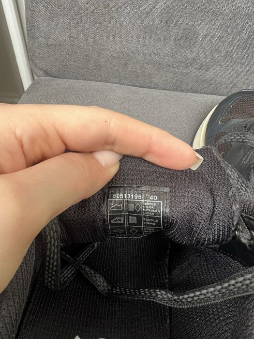 Продам мужскую обувь Boss