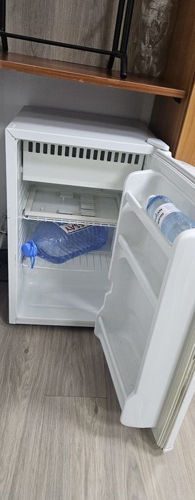 Продам офисный холодильник