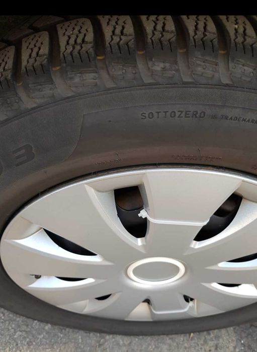 Roti PIRELLI complete vw otel,sottozero 3, Dot 2017 215 60 r16 ,5x112
