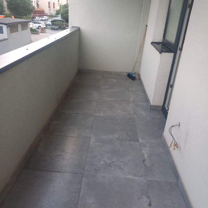 Dau in chirie ap.3 camere