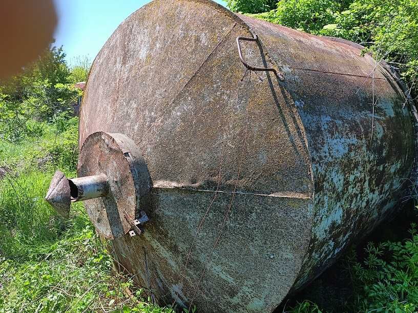 Продава силози за зърно (фураж)  - 24м3, 13,5м3


.



.



.