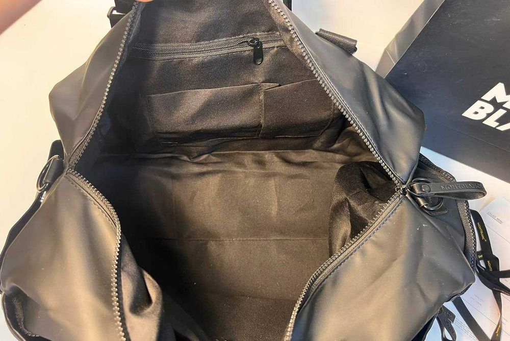 In stoc voiaj, geanta sport Mont Blanc, piele