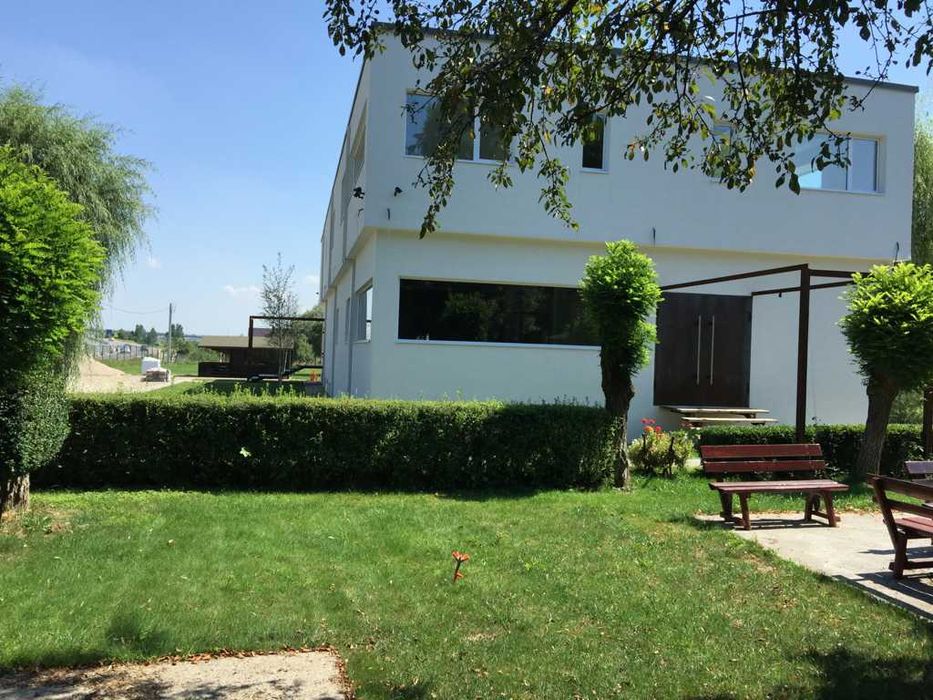 Dau in chirie  220 + 200 mp (parter + demisol), cladire Feleacu + hala