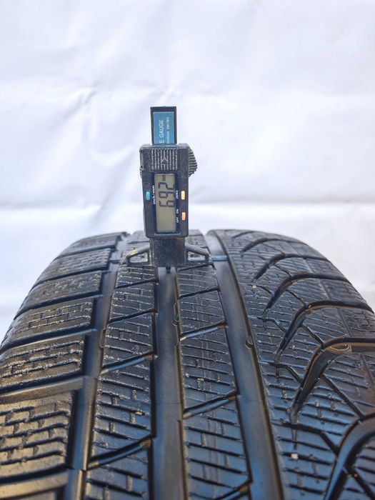 Anvelope 255/45/19 an 2023 iarna M+S PIRELLI PZERO Winter Sound