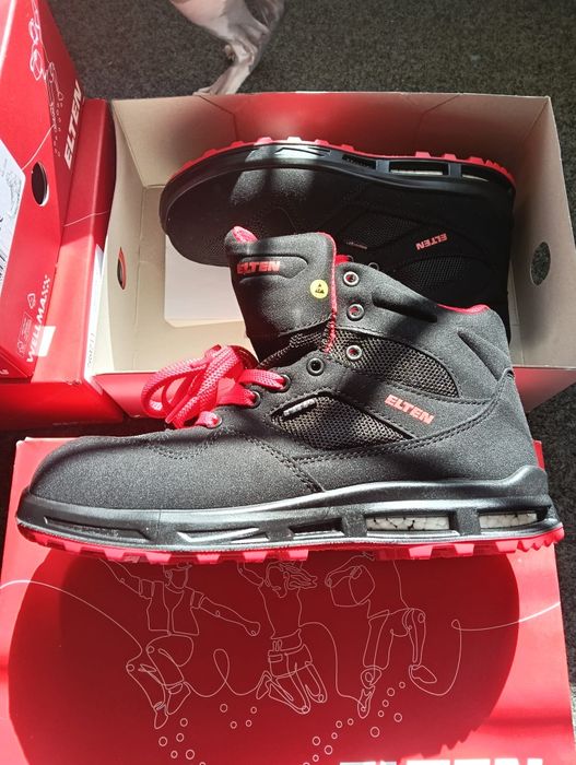 Bocanci noi , perne de aer