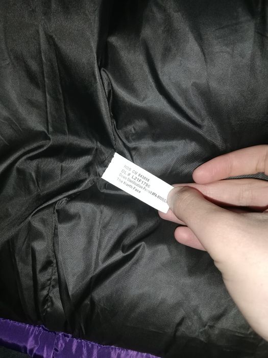 Vând geaca The North face