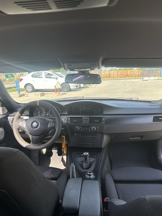 BMW 3 Series 2010 — imagine 5