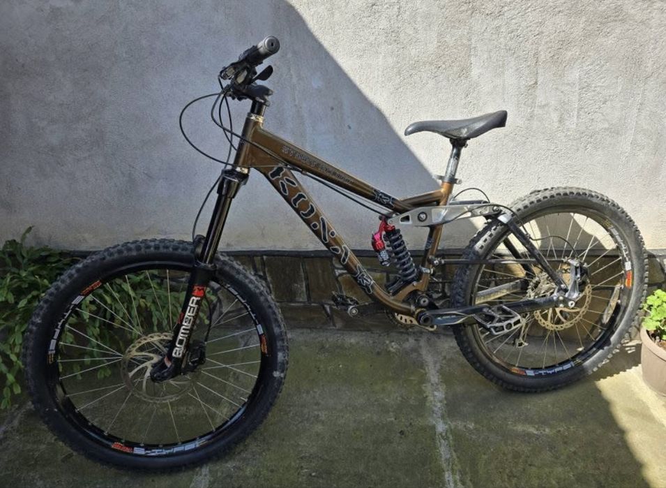 Kona Stinky Deluxe 7005