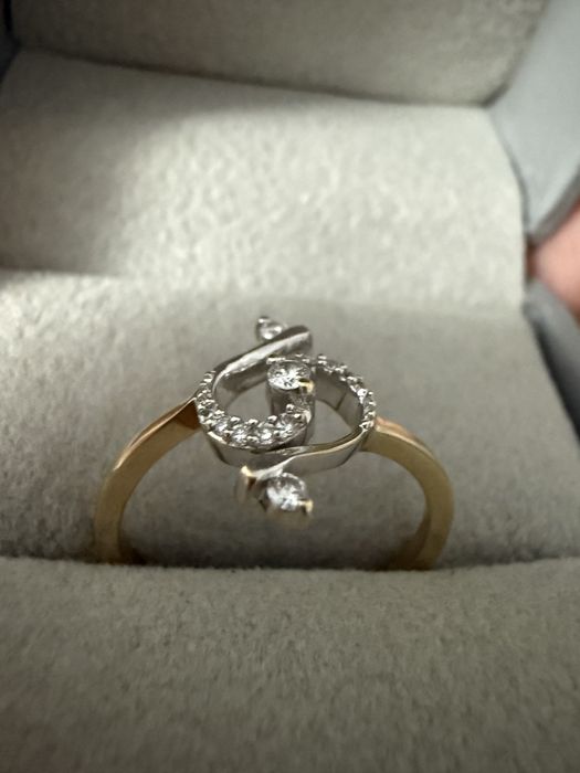 Бриллиантовое кольцо 750 пробы