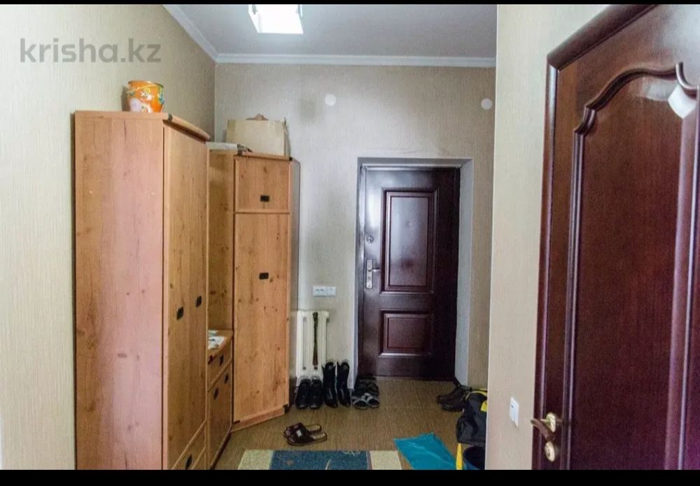 Продам действующий Магазин вместе домом.