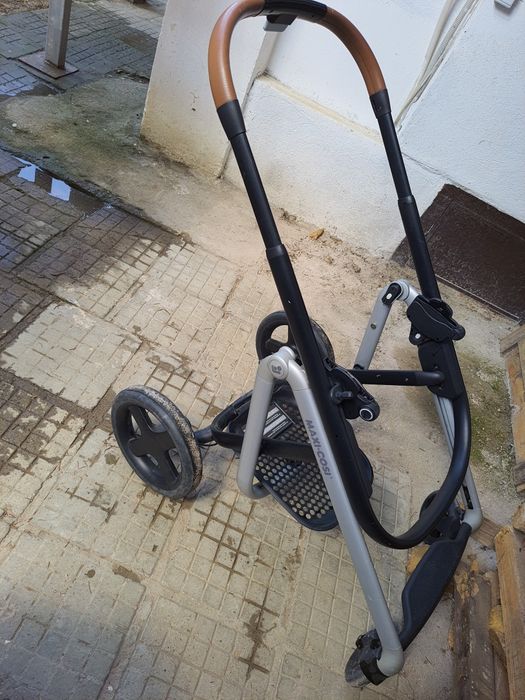 Комбинирана количка Maxi Cosi Lila Nomad + Кош за новородено Oria