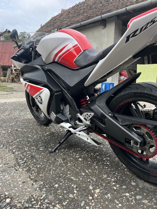 Yamaha yzf r125 SPECIAL MODEL World. GP. 60th Anniversary 2011