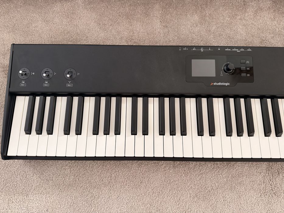 Studiologic SL73 Studio – claviatură hammer, ca nouă, foarte puțin folosită