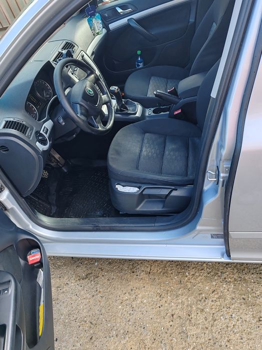 Scoda Octavia 2 facelift combi
