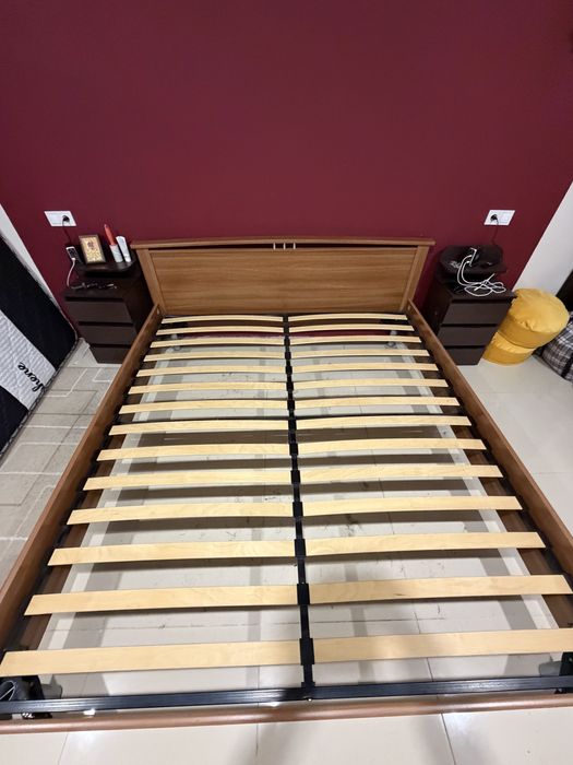 Кровать с матрасом