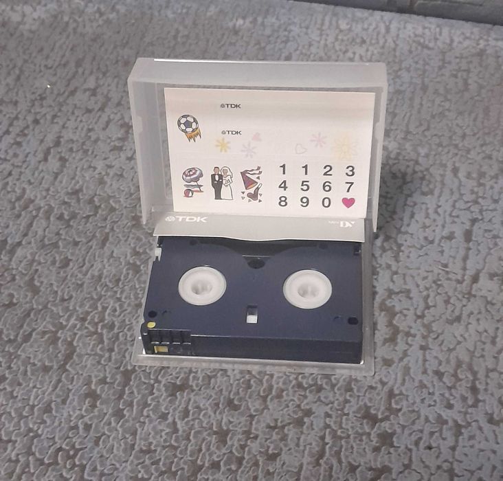 Видеокассета TDK Mini DV 60 для видеокамеры.
