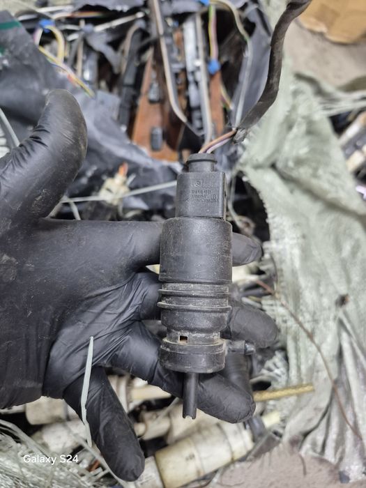 Насос омывателя Mercedes  BMW  AUDI