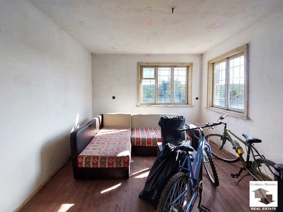 175095 Едноетажна къща за продажба, с равен двор в с. Добромирка