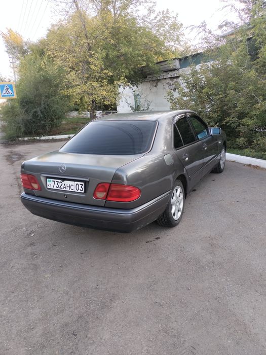 Продам mercedes bens е 200.