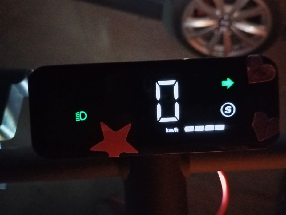 Trotineta navee v40i